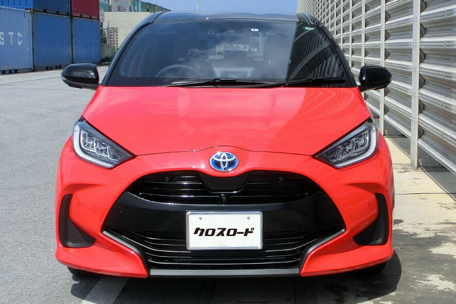 トヨタ ヤリス ハイブリッドz クルマレポート 沖縄の中古車は沖縄専門 クロスロード