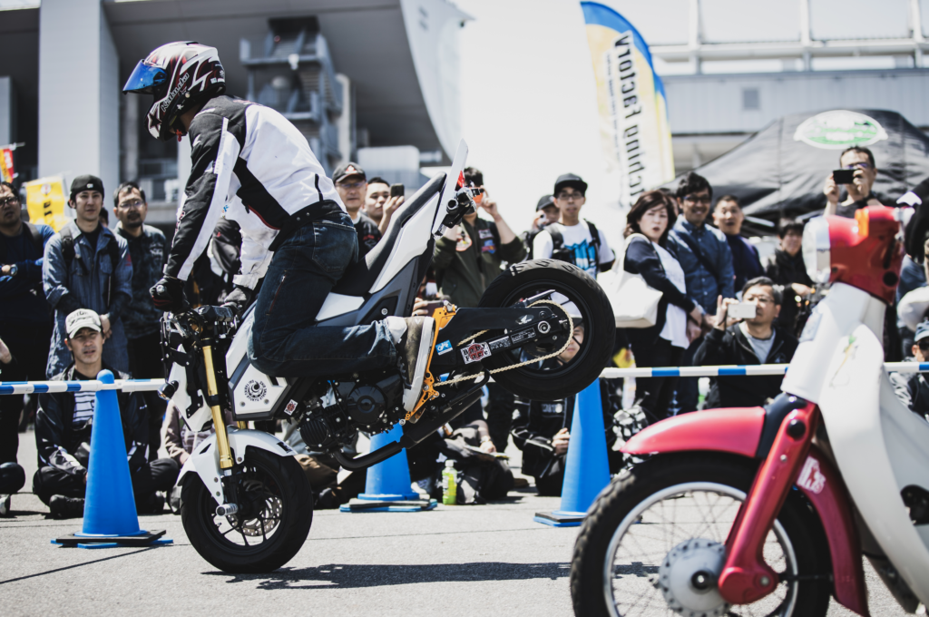 スタントライダー屋比久 大の21世界参戦記 沖縄の新車 中古バイク パーツは沖縄専門 クロスバイク